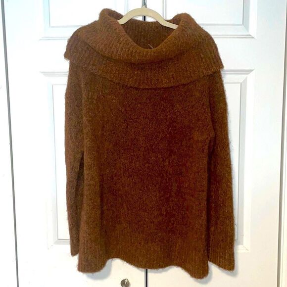 Banana Republic Alpaca blend sweater - Picture 1 of 7